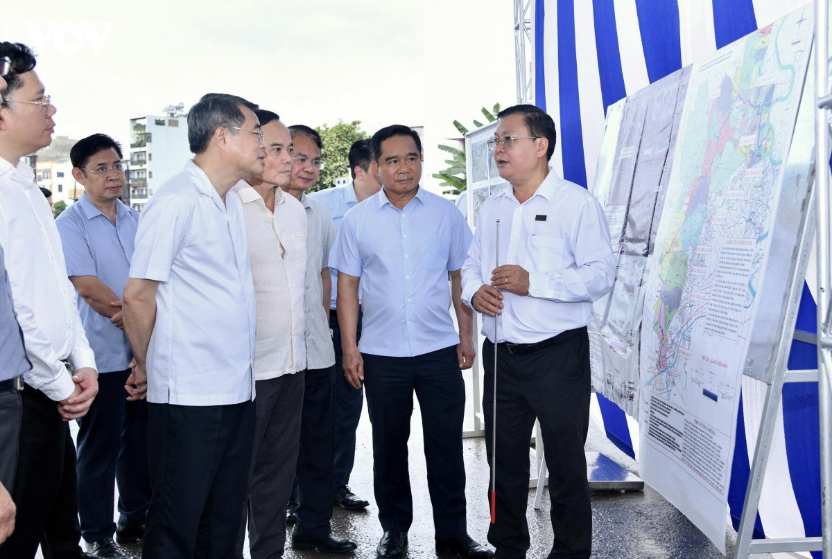 thu tuong kiem tra du an ha tang thoat nuoc va chong ngap trong diem tai tp.hcm hinh anh 1