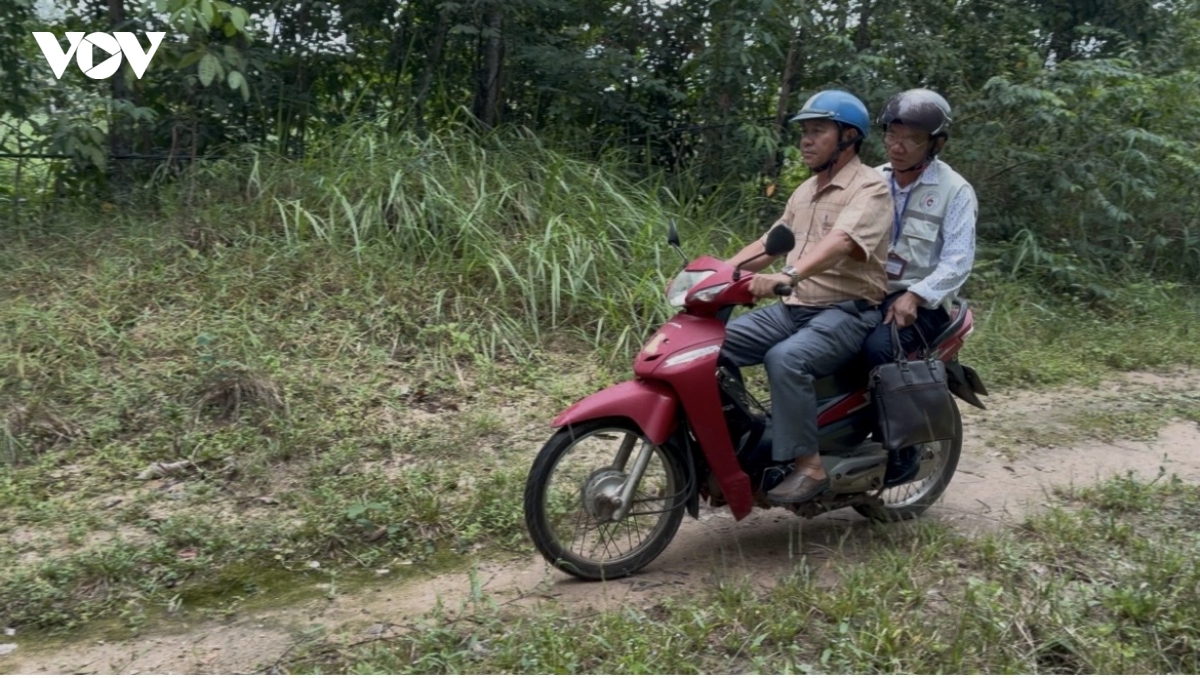 Doi bac si tp.hcm di tim benh nhan de quan ly suc khoe tai nha hinh anh 3