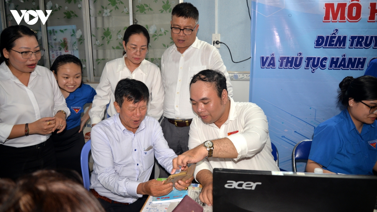 TP.HCM quy định 4 mức chi thu nhập tăng thêm cho công chức, viên chức