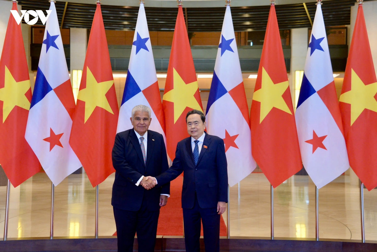 Chủ tịch Quốc hội Trần Thanh Mẫn hội kiến Tổng thống Cộng hoà Panama
