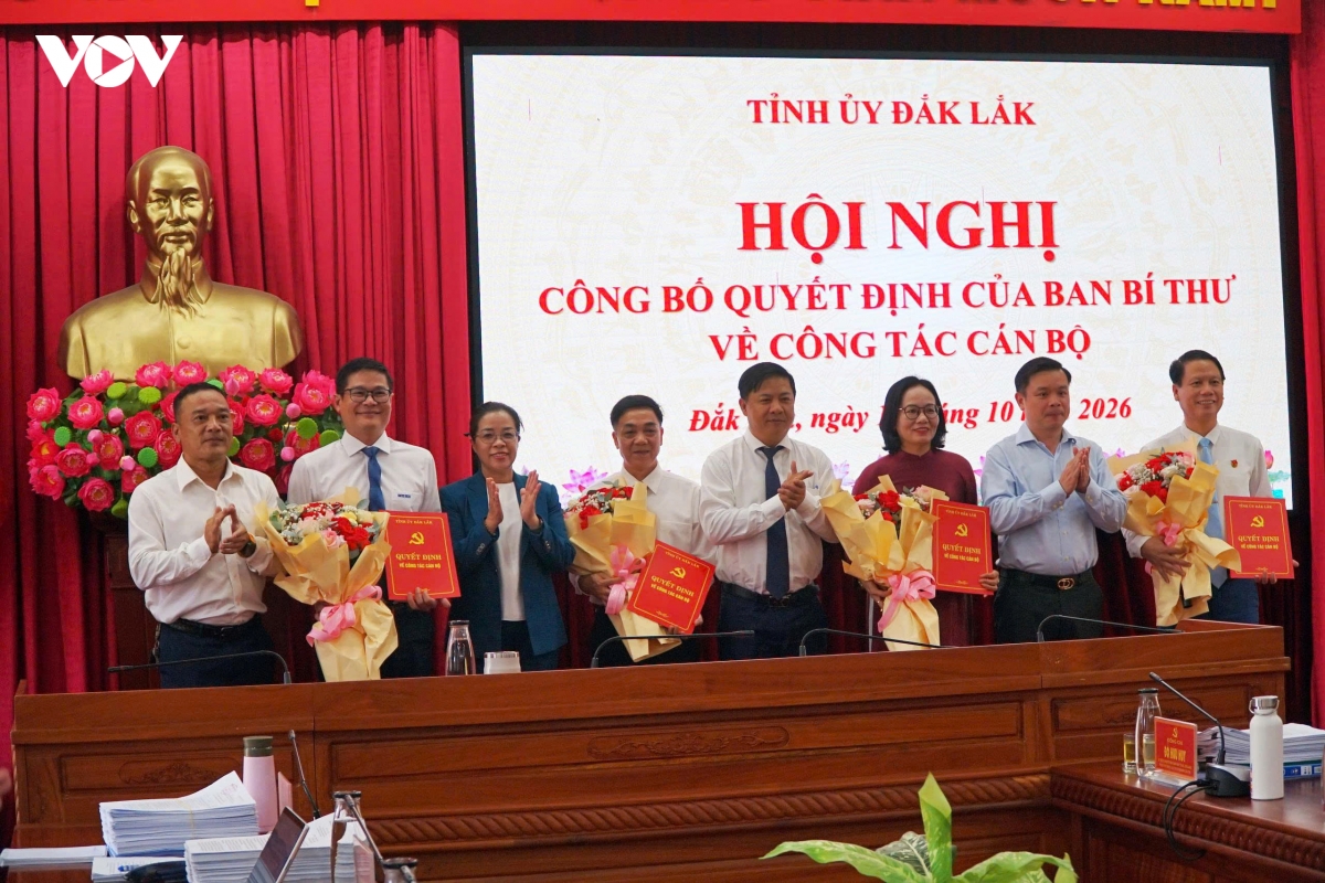 Dak lak cong bo quyet dinh cua ban bi thu ve cong tac can bo hinh anh 1