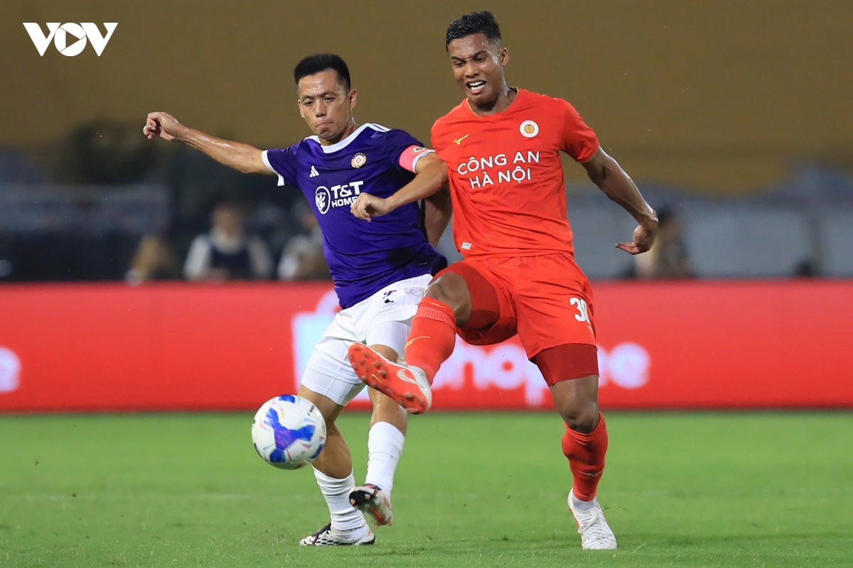 ha noi fc danh bai cahn, ninh binh chiem ngoi dau v-league hinh anh 7