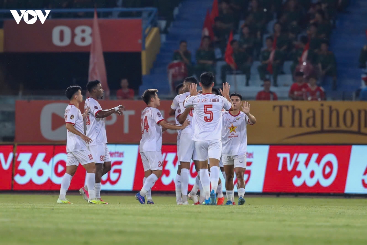 trUc tiEp the cong viettel 1-3 ha tinh vong 3 v-league passira lap cu dup hinh anh 12