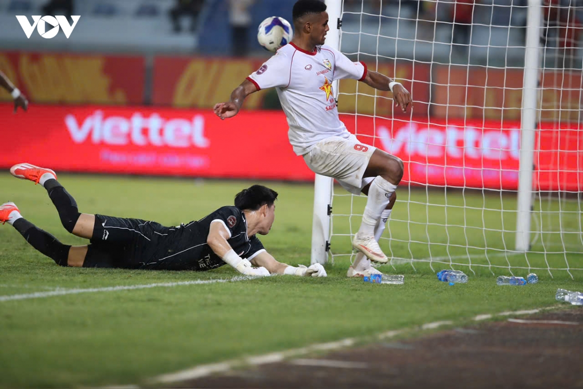 trUc tiEp the cong viettel 1-3 ha tinh vong 3 v-league passira lap cu dup hinh anh 1