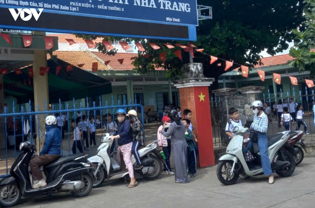 mot so dia phuong o khanh hoa de xuat tach cac truong co quy mo qua lon sau sap nhap hinh anh 1