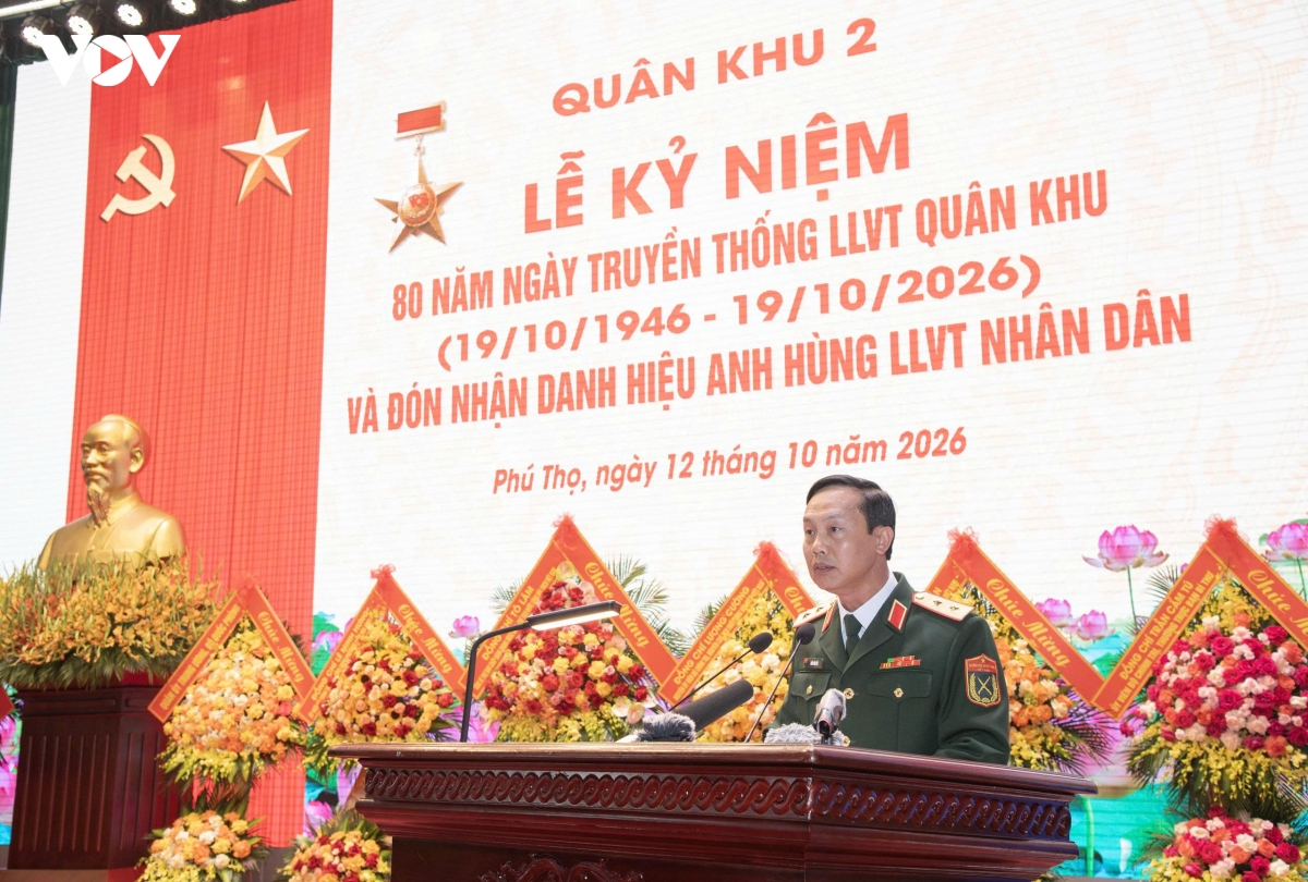 tong bi thu, chu tich nuoc to lam trao danh hieu anh hung llvtnd tang quan khu 2 hinh anh 3