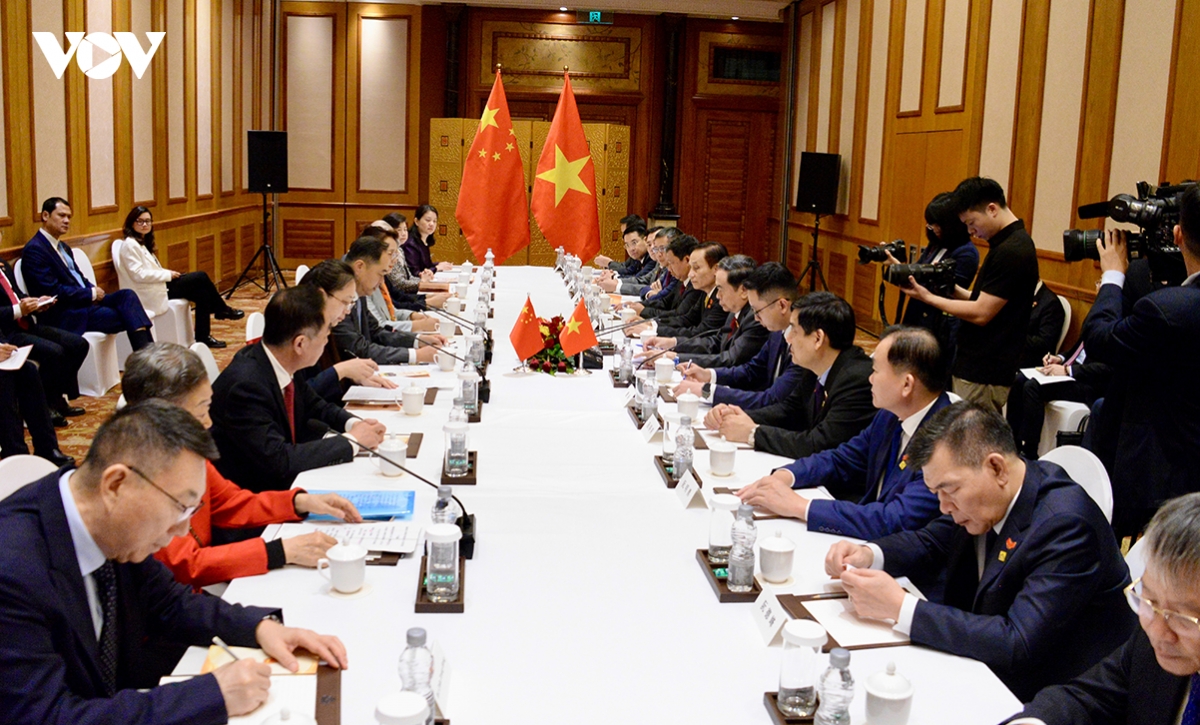 vietnam-china people-to-people exchanges should deliver tangible benefits, na leader says picture 3