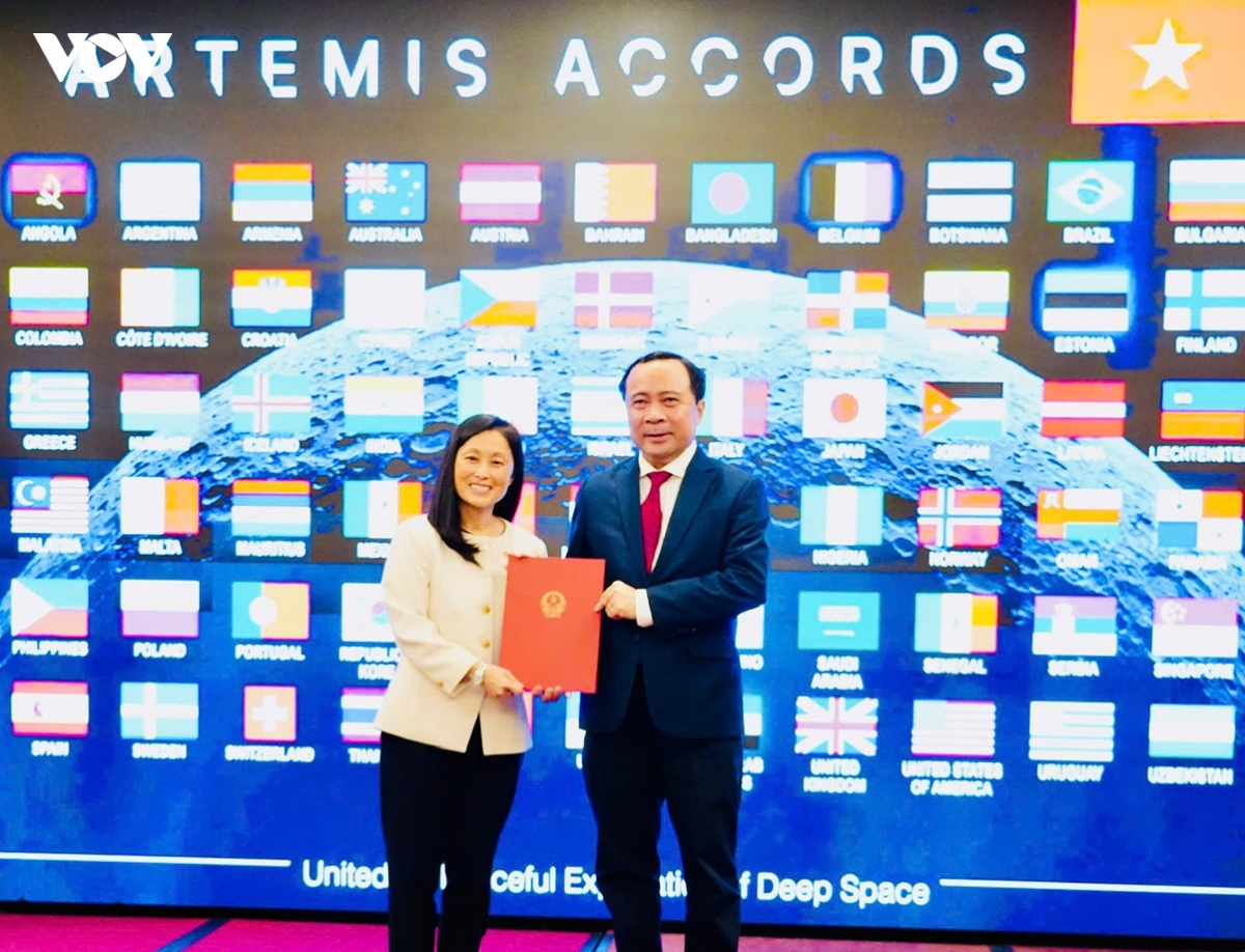 vietnam joins artemis accords to advance peaceful space exploration picture 1