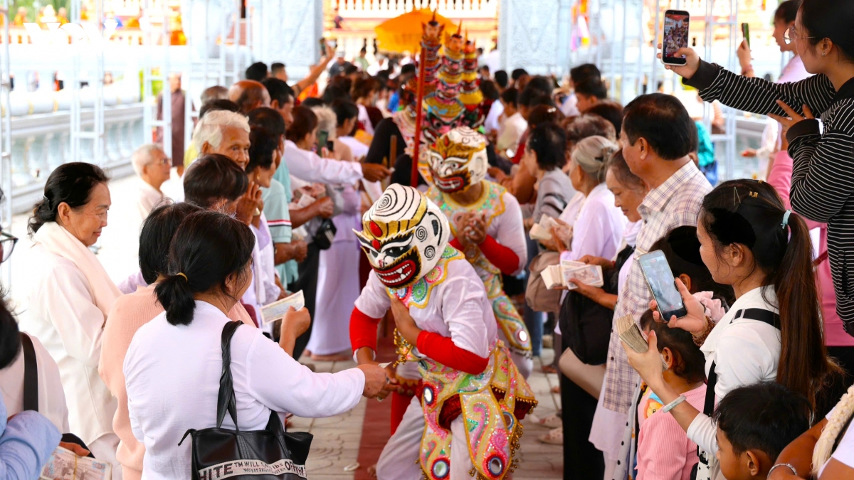 le dang y kathina net dep van hoa tam linh cua dong bao khmer hinh anh 12