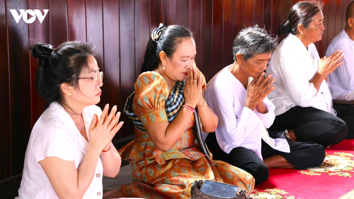 le dang y kathina net dep van hoa tam linh cua dong bao khmer hinh anh 9