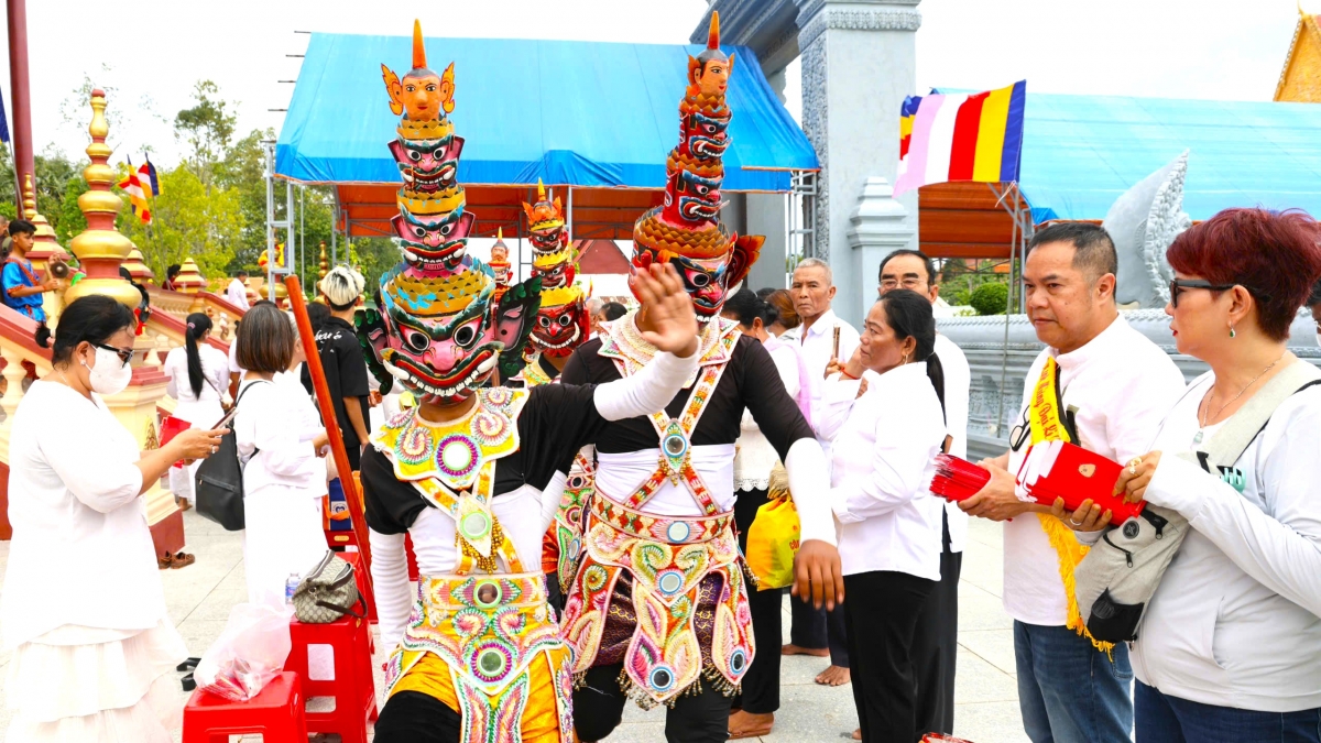 le dang y kathina net dep van hoa tam linh cua dong bao khmer hinh anh 5