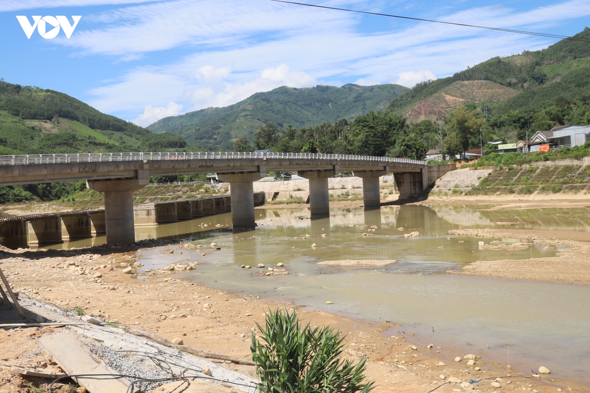 cau 79 ty dong o quang ngai cho duong dan, nha thau cho mat bang hinh anh 1