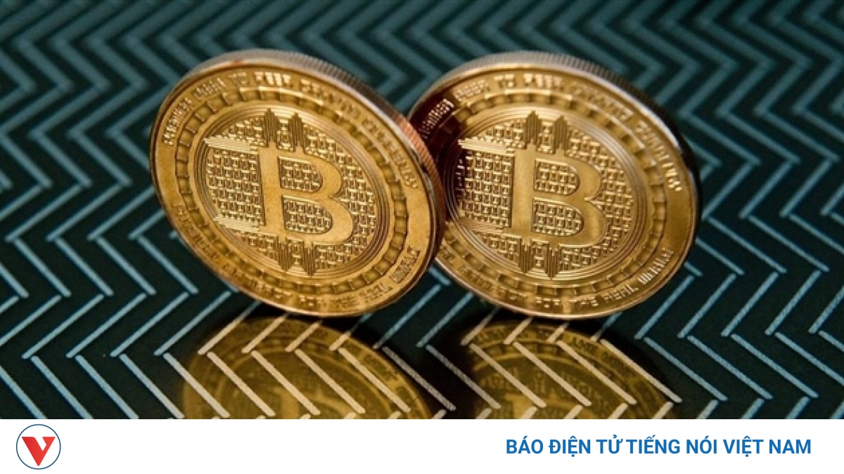 Bitcoin vượt 61.000 USD, lập đỉnh lịch sử mới | VOV.VN