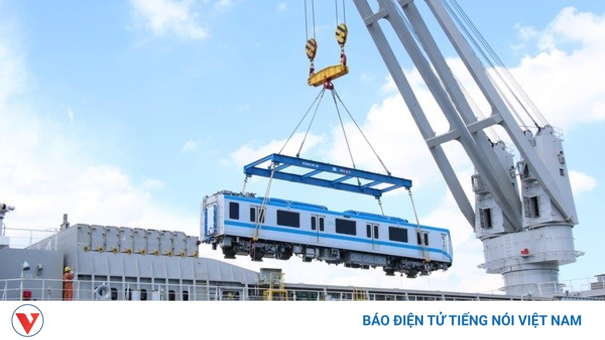 HCM City receives two more trains of Metro Line No.1