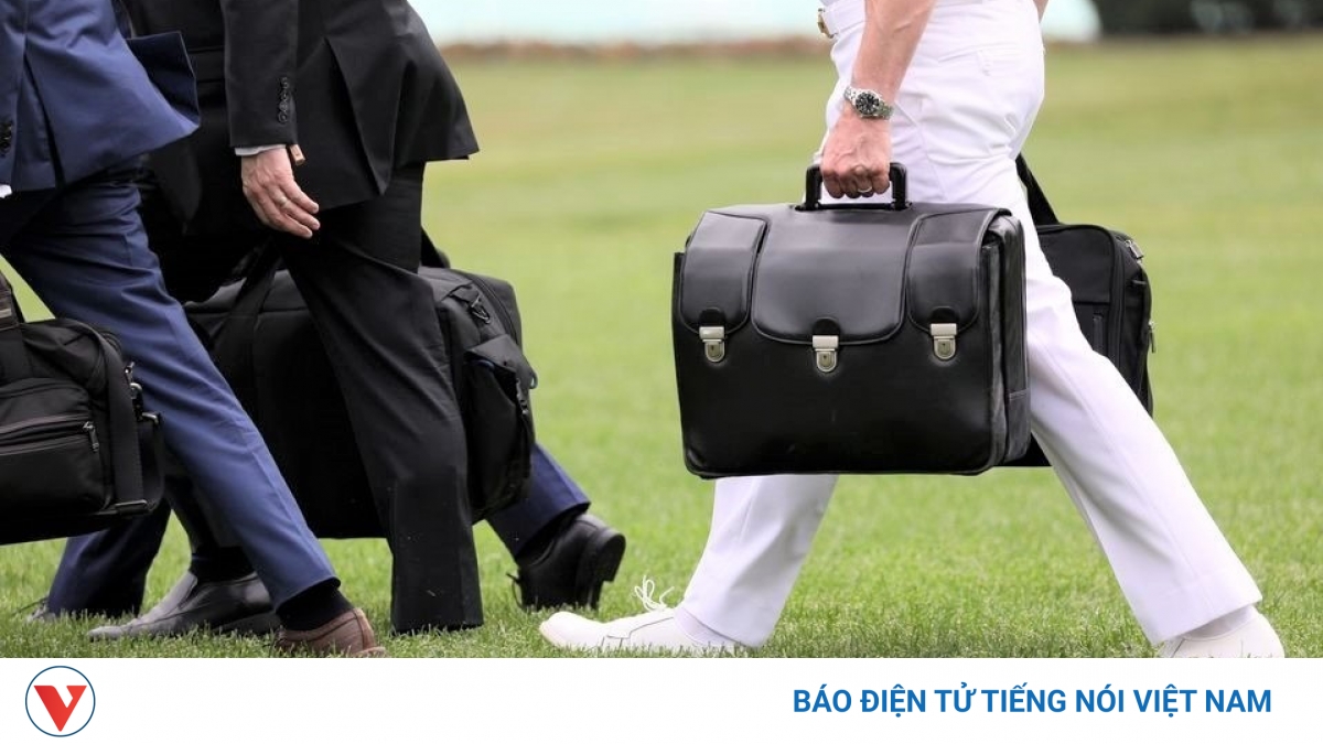 Lầu Năm Góc tìm giải pháp tối ưu cho va ly hạt nhân - Vimarsana News
