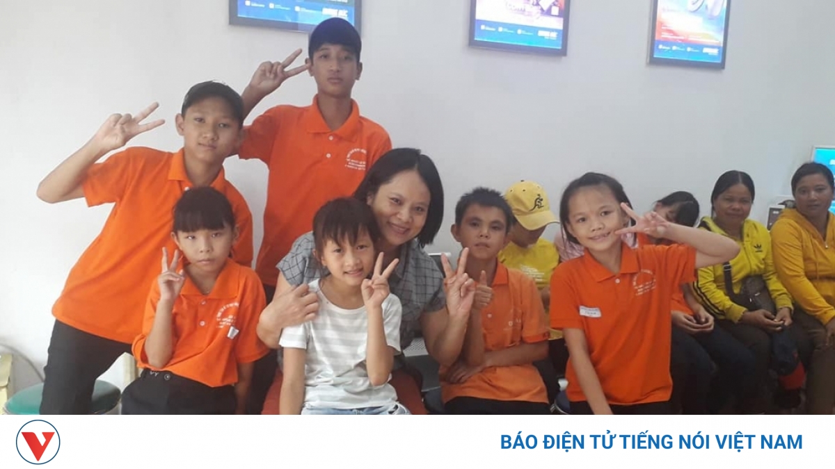 Hành trình đi tìm "âm thanh" cho những đứa trẻ khiếm thính - Vimarsana News