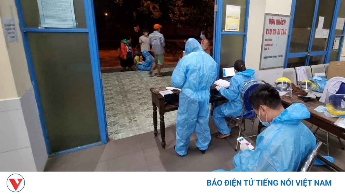 Tin tức Covid-19 mới nhất: Thừa Thiên Huế cử người ra Quảng Trị đón 20 công dân về cách ly tại quê nhà - Vimarsana News