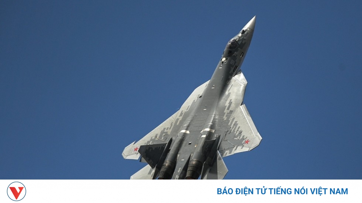 Tiêm kích Su-57 Nga phô diễn tuyệt chiêu "đóng băng" trên không - Vimarsana News