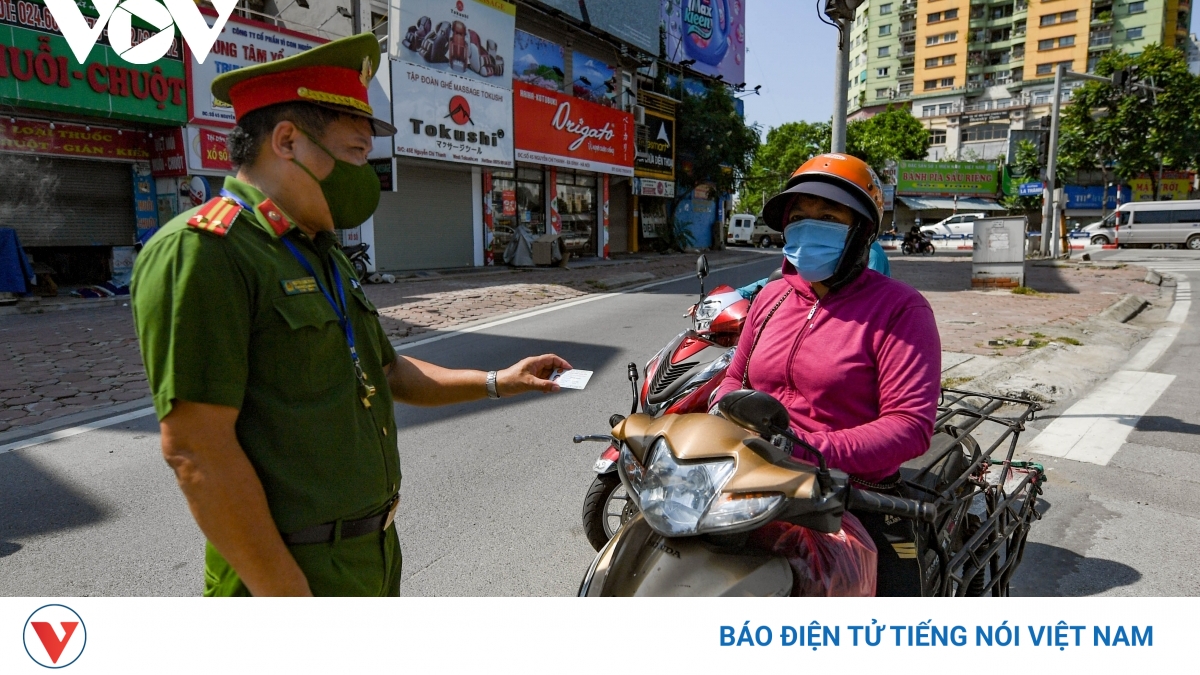 Ngày thứ 6 giãn cách xã hội, Hà Nội Xử phạt gần 500 trường hợp thu gần 850 triệu đồng - Vimarsana News