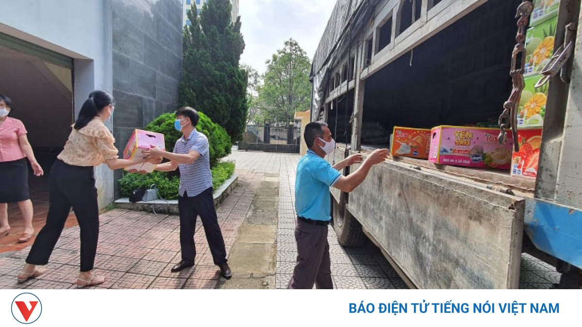 VOV trao quà ủng hộ Thanh Hoá phòng chống dịch Covid-19 - Vimarsana News