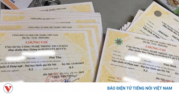 Giảm chứng chỉ với công chức, viên chức: Tiết kiệm tiền bạc, thời gian, bớt phiền toái - Vimarsana News