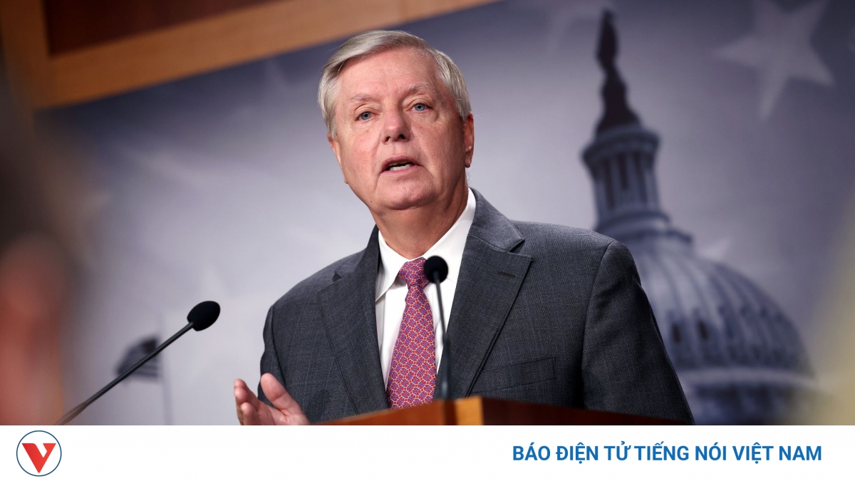 Thượng nghị sĩ Lindsey Graham thông báo ông bị nhiễm SARS-CoV-2 "đột phá" - Vimarsana News