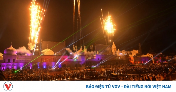 Ấn Độ “rực sáng” với lễ hội Diwali của người Hindu