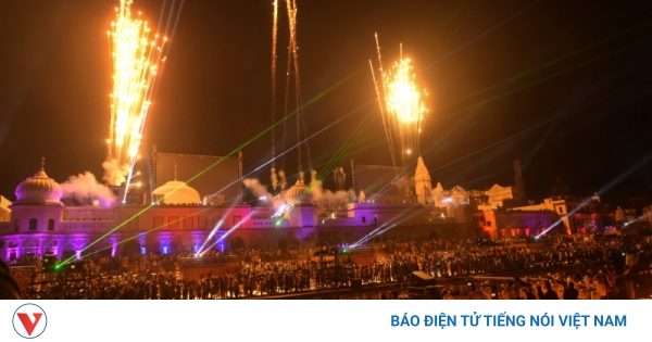 Ấn Độ “rực sáng” với lễ hội Diwali của người Hindu