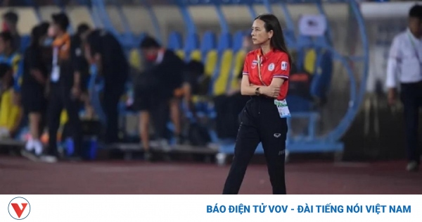 thumbnail - U23 Thái Lan thua U23 Malaysia, nữ tỷ phú Nualphan Lamsam xin lỗi cổ động viên