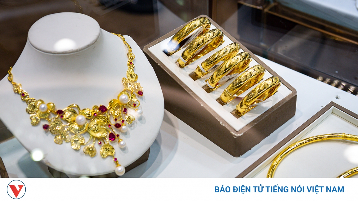 Giá vàng miếng SJC tăng lên 144,3 triệu đồng/lượng ngày 2/10