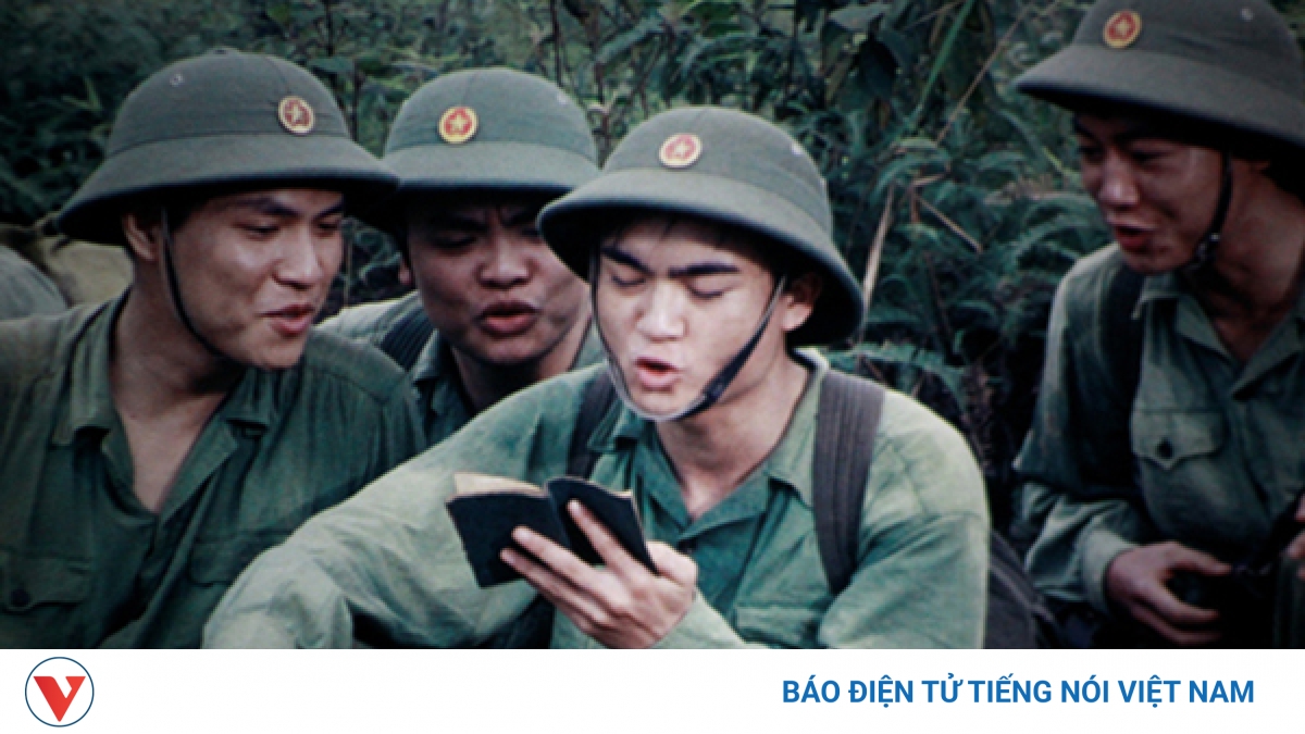 Truyện ngắn "Cỏ thơm găm gối tìm về"