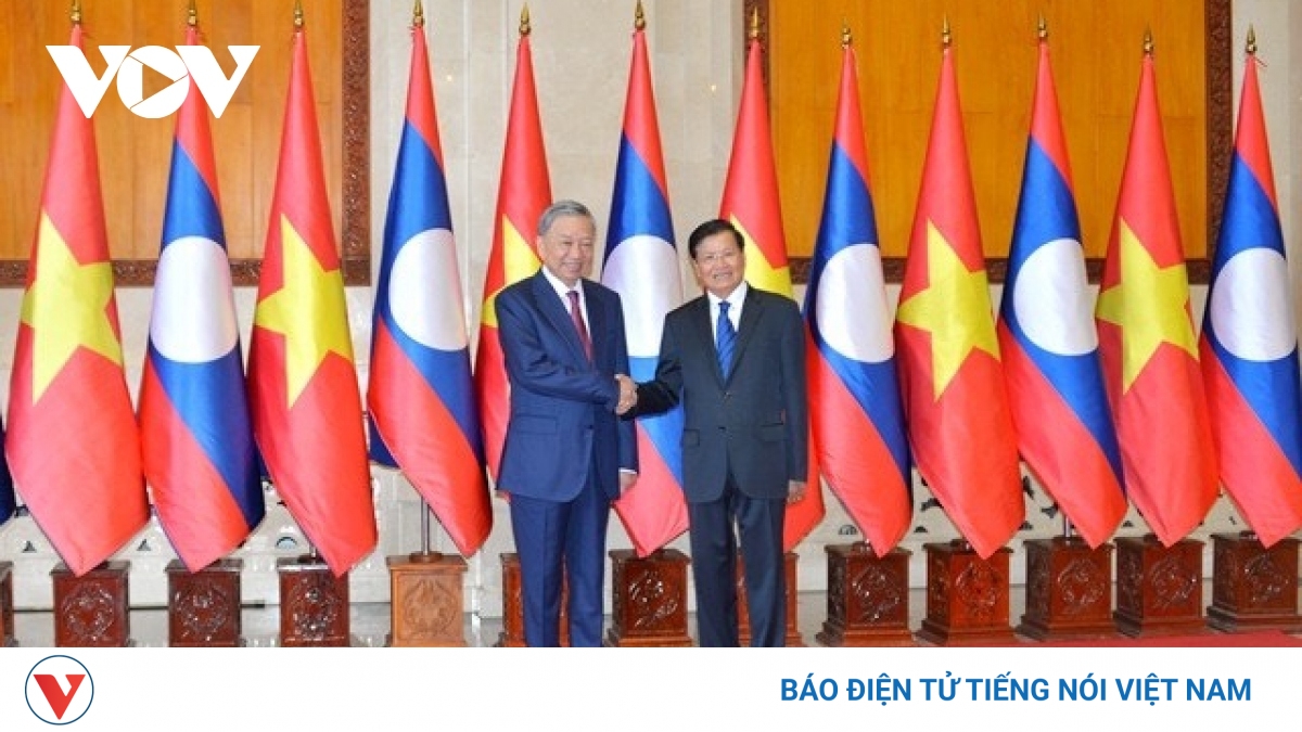 Vietnam and Laos to raise economic cooperation on par with political ties