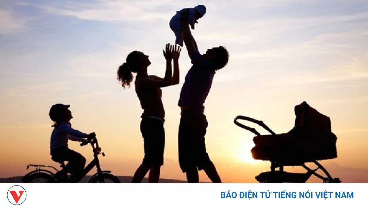 "Gia đình và khoảnh khắc": Tình yêu thương con trẻ