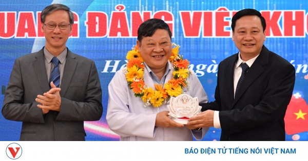 Đảng viên tận tâm: Những tấm gương sáng trong chăm sóc sức khỏe nhân dân