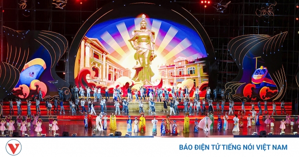 Hải Phòng Long Trọng Kỷ Niệm 70 Năm Giải Phóng: Vinh Danh Thành Phố Anh Hùng và Khai Mạc Lễ Hội Hoa Phượng Đỏ 2025!
