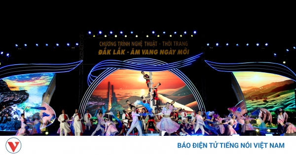 Ấn tượng bản hòa ca rừng và biển tại chương trình "Đắk Lắk - Âm vang ngày mới"