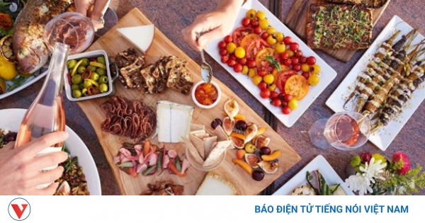 Loạt món ngon "vạn người mê" nhưng ăn vào bữa tối lại gây hại cho sức khỏe