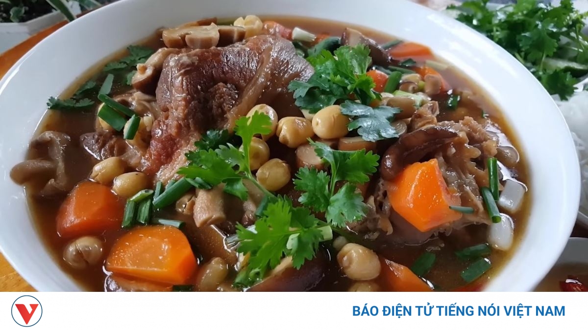 Chân giò hầm hạt sen có thực sự tốt như nhiều người nghĩ?