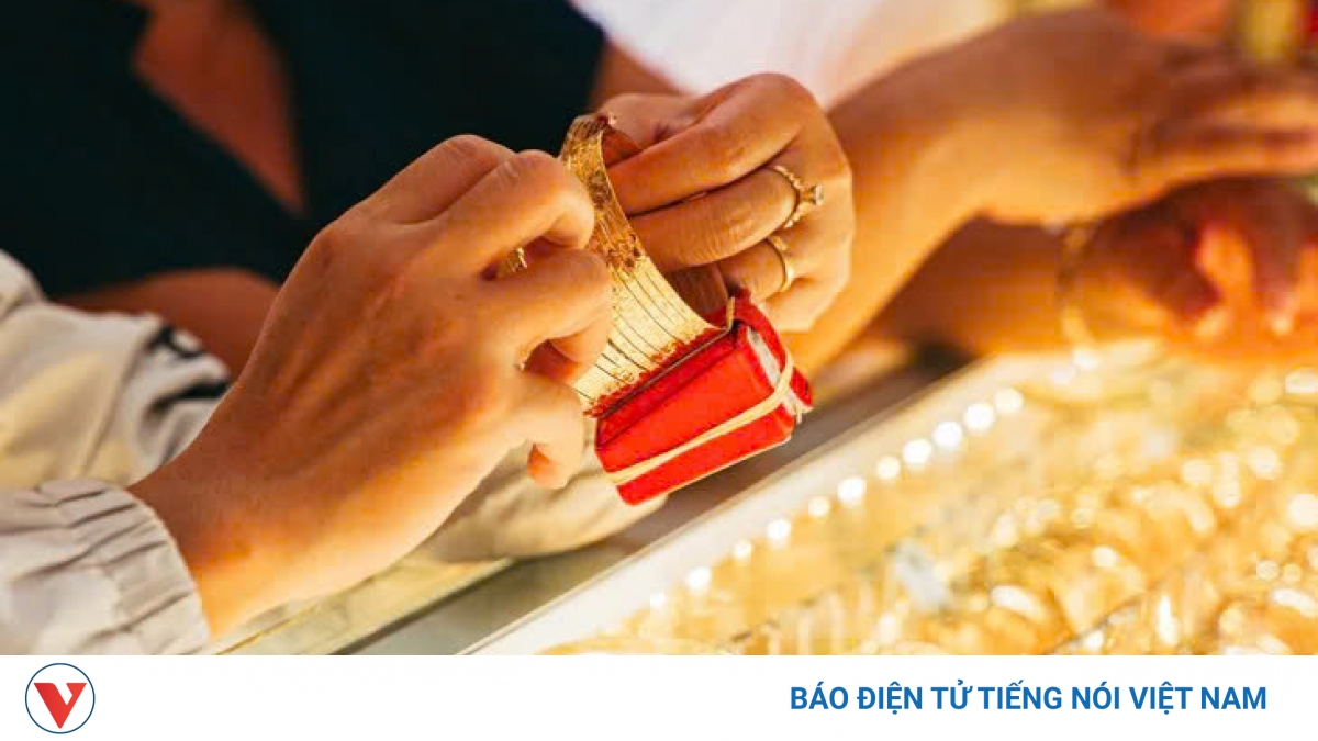 Giá vàng SJC giảm 300.000 đồng/lượng ngày 24/10