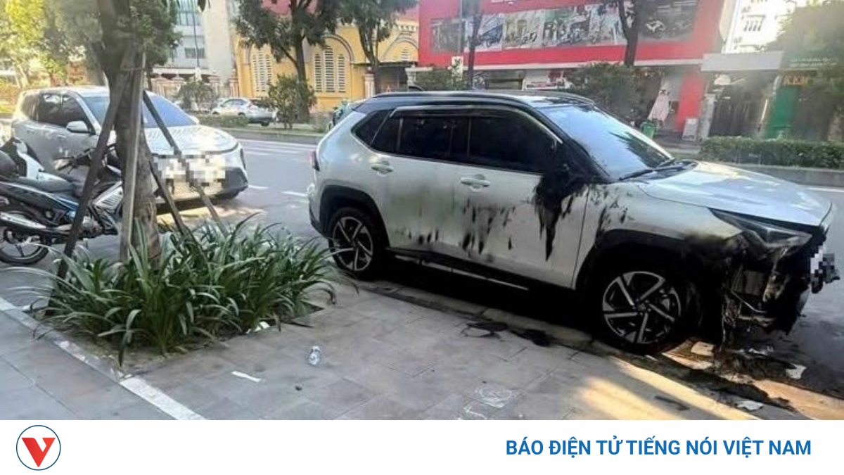 Huế đã xác định nghi phạm đốt phá 2 ô tô trên đường Hà Nội