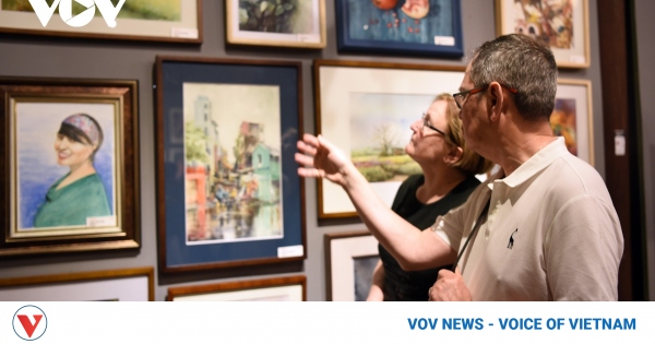 Largest watercolor painting exhibition opens in Vietnam