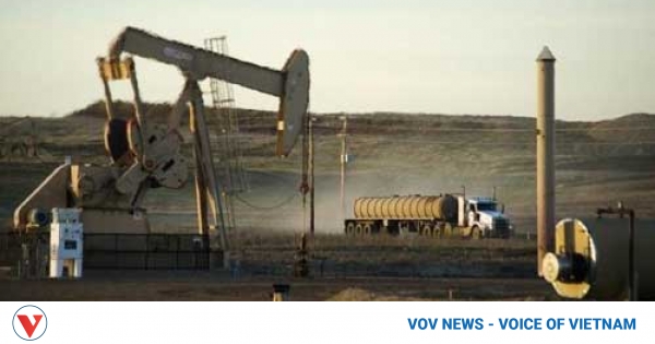 Oil near six-and-a-half-year lows as China economy fears linger | VOV.VN