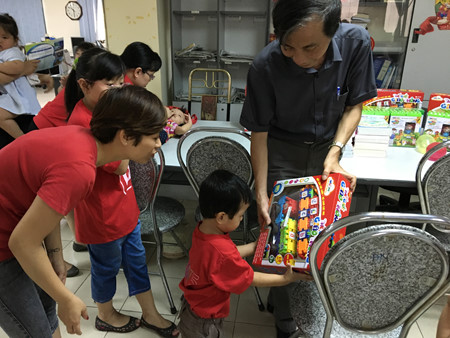 ວນບນເພອເດກນອຍສາກນ1.6 hinh 6