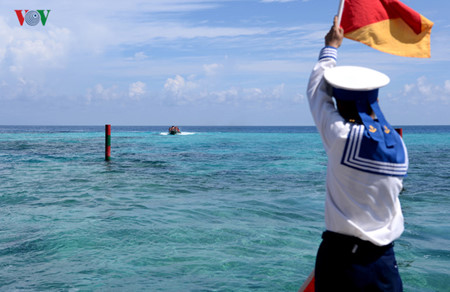 bien troi truong sa - nhung khoanh khac lang man hinh 9