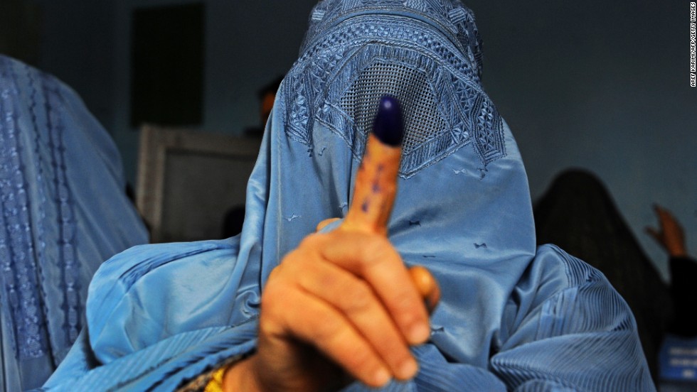 140407112916_afghan_elections_woman_finger_horizontal_large_gallery_fwjw.jpg