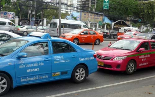 bangkok_multi_coloured_taxis_eqiz.jpg