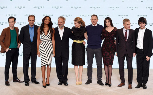 23bc250000000578_2860541_the_line_up_l_r_andrew_scott_ralph_fiennes_naomie_harris_sam_men_a_18_1417706758653_yufc.jpg