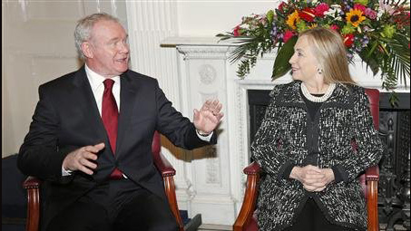 clinton%20gap%20quan%20chuc%20bac%20ireland.jpg