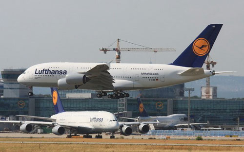 twin_a380_lufthansa_hjfi.jpg