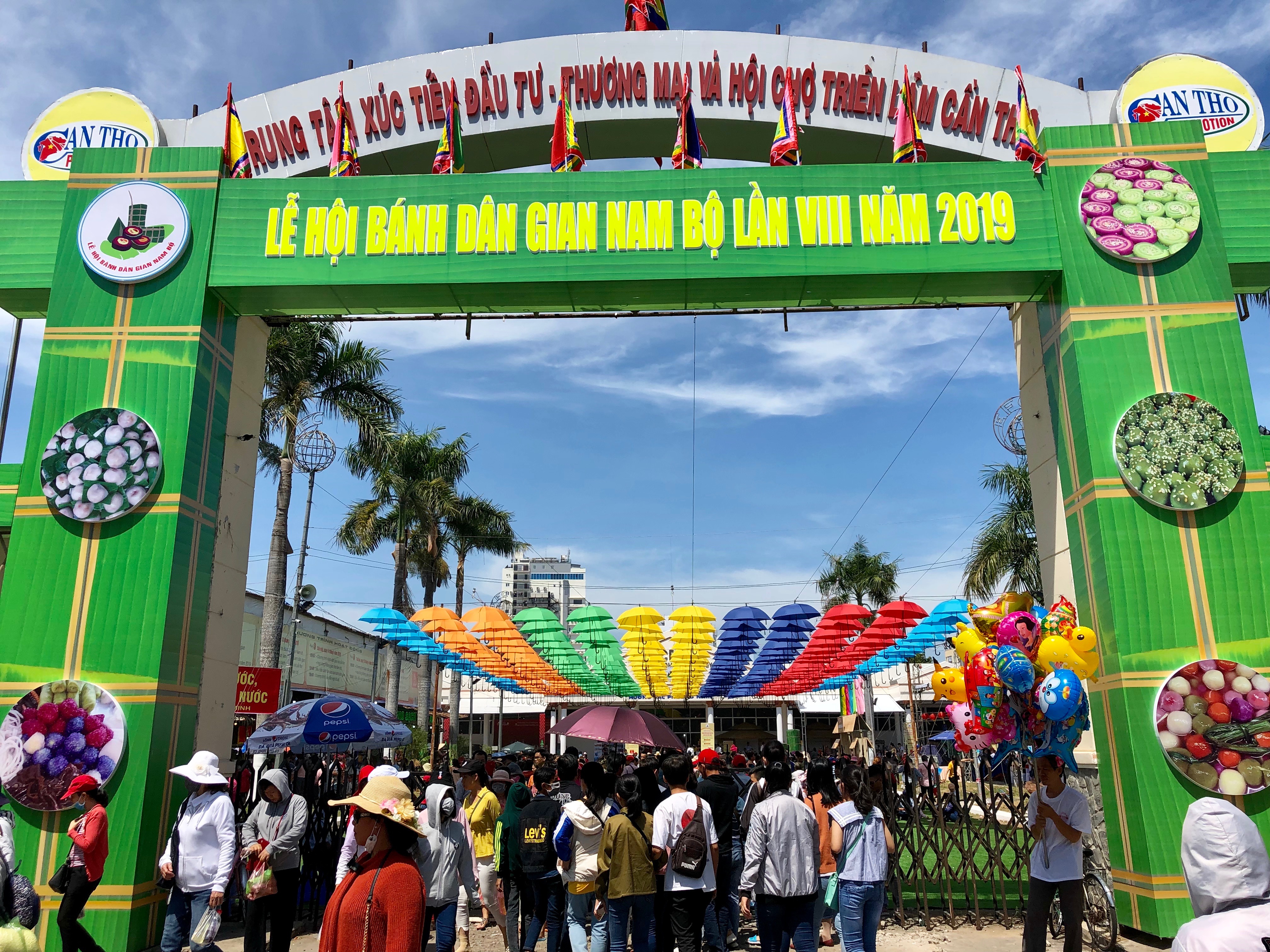 Ảnh: Lễ hội bánh dân gian Nam Bộ năm 2019 – Sặc sỡ sắc màu  | VOV.VN